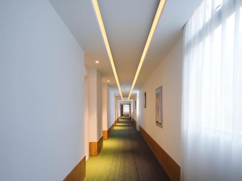 Campanile Shenzhen Bao'An Hotel Exterior photo